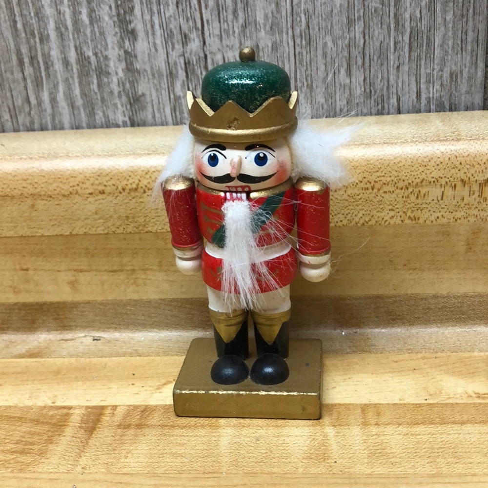 Nutcracker Place Card Holder